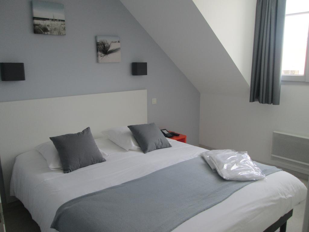 Aparthotel De La 3*